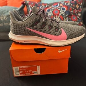 Nike Women's Athletic Shoes - Gray and Pink